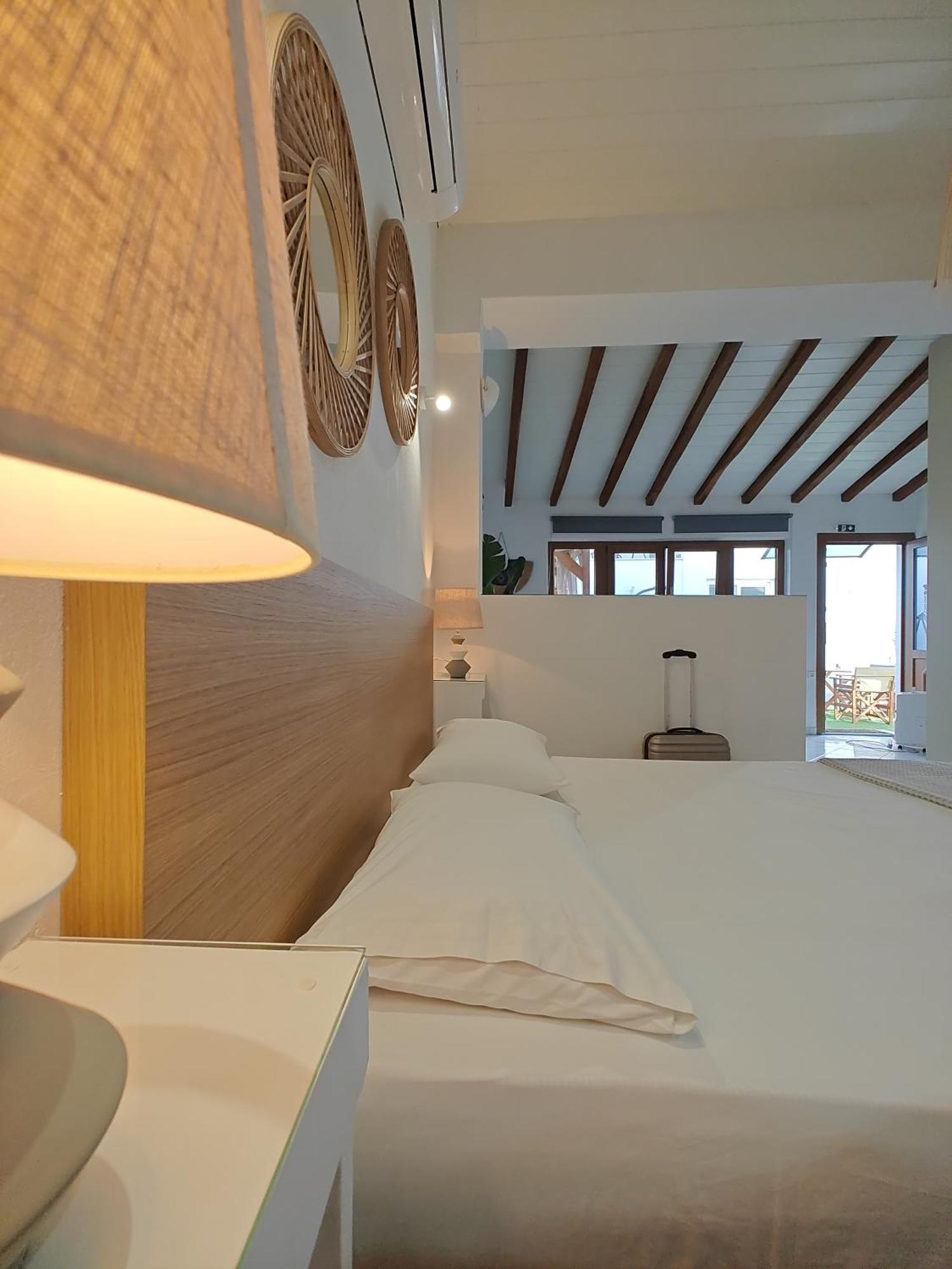 Del Sol Suites Skiathos Town Exterior photo